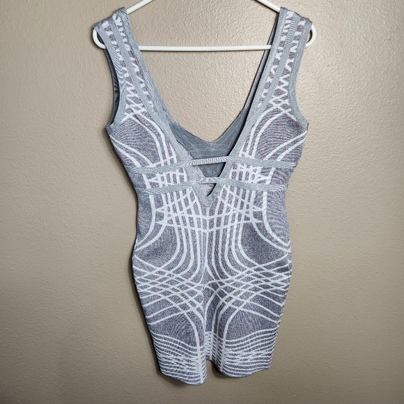 WOW Couture Womens Multicolor Metallic Gray/White Sweater Knit Bodycon Dress |M| - Picture 3 of 7